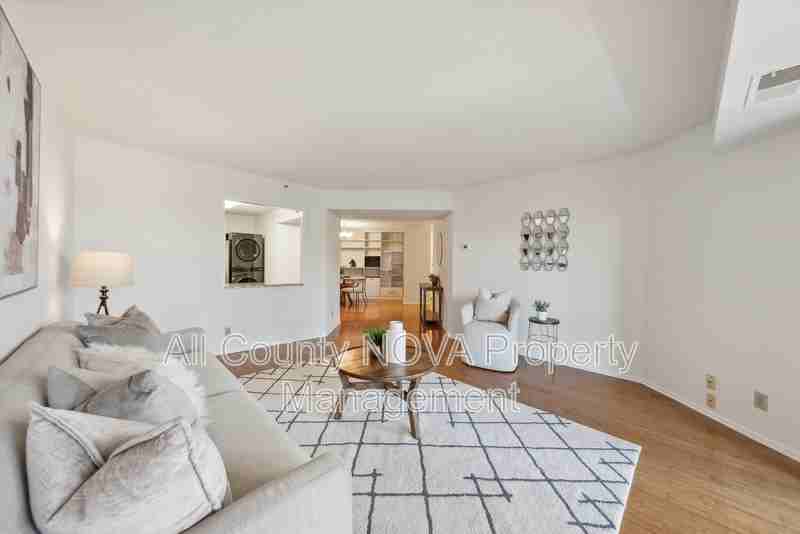 1600 N Oak St #525 - Photo 7 of 20