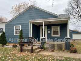 featured image of 2815 W Madison St