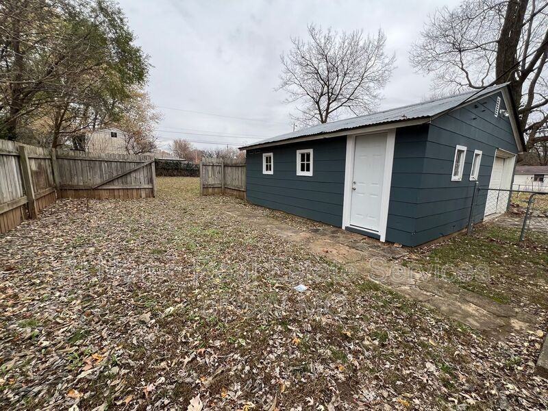2815 W Madison St - Photo 3 of 12