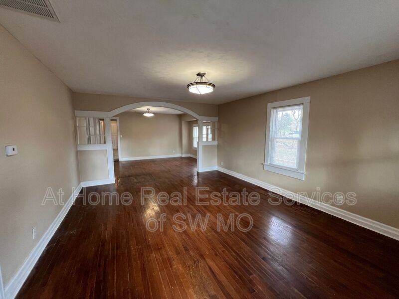 2815 W Madison St - Photo 5 of 12