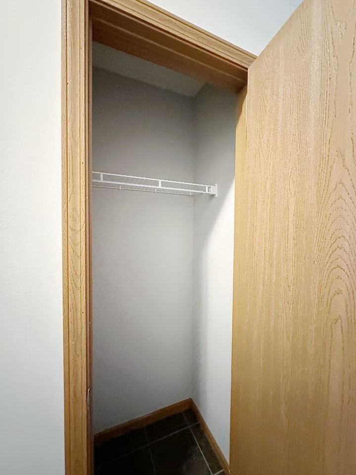 2367 Hopkins Dr - Photo 2 of 35