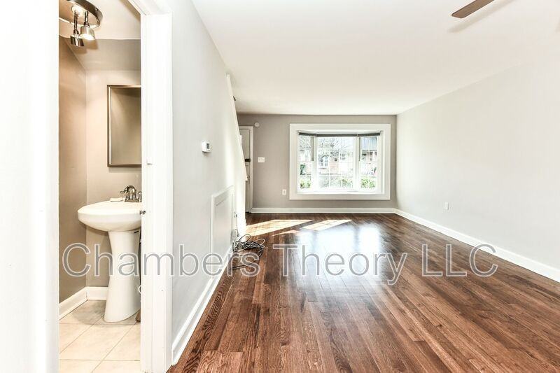 445 Hampton Ct #130 - Photo 5 of 43