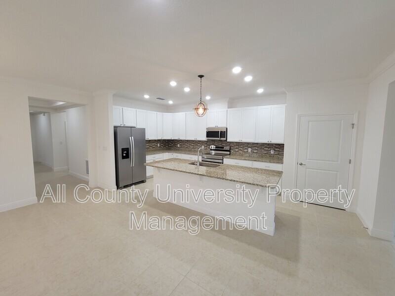 24361 Nw 13th Blvd - Photo 2 of 14