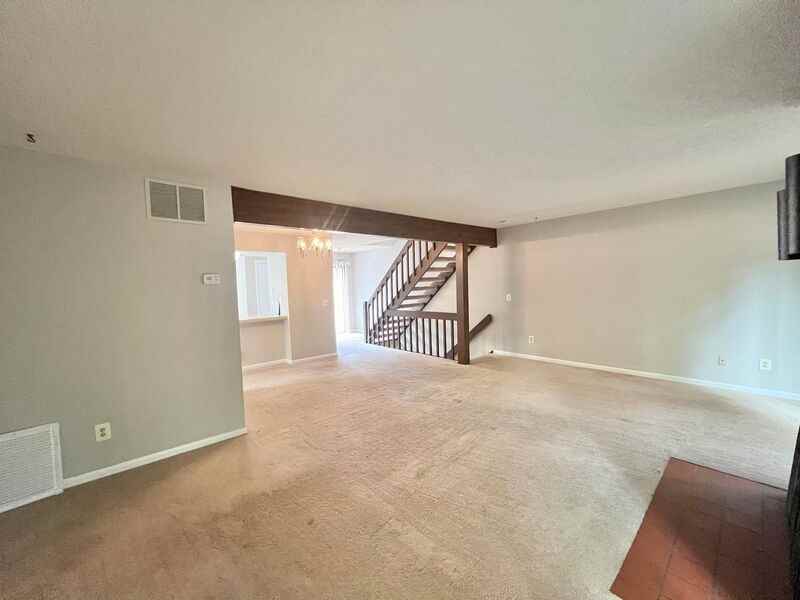 6011 Dixon Dr - Photo 5 of 23
