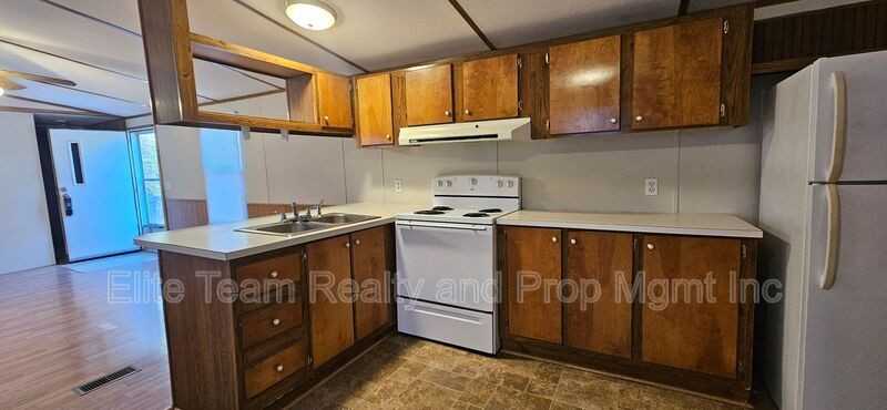 3103 Cedarvale Rd #16 - Photo 4 of 20