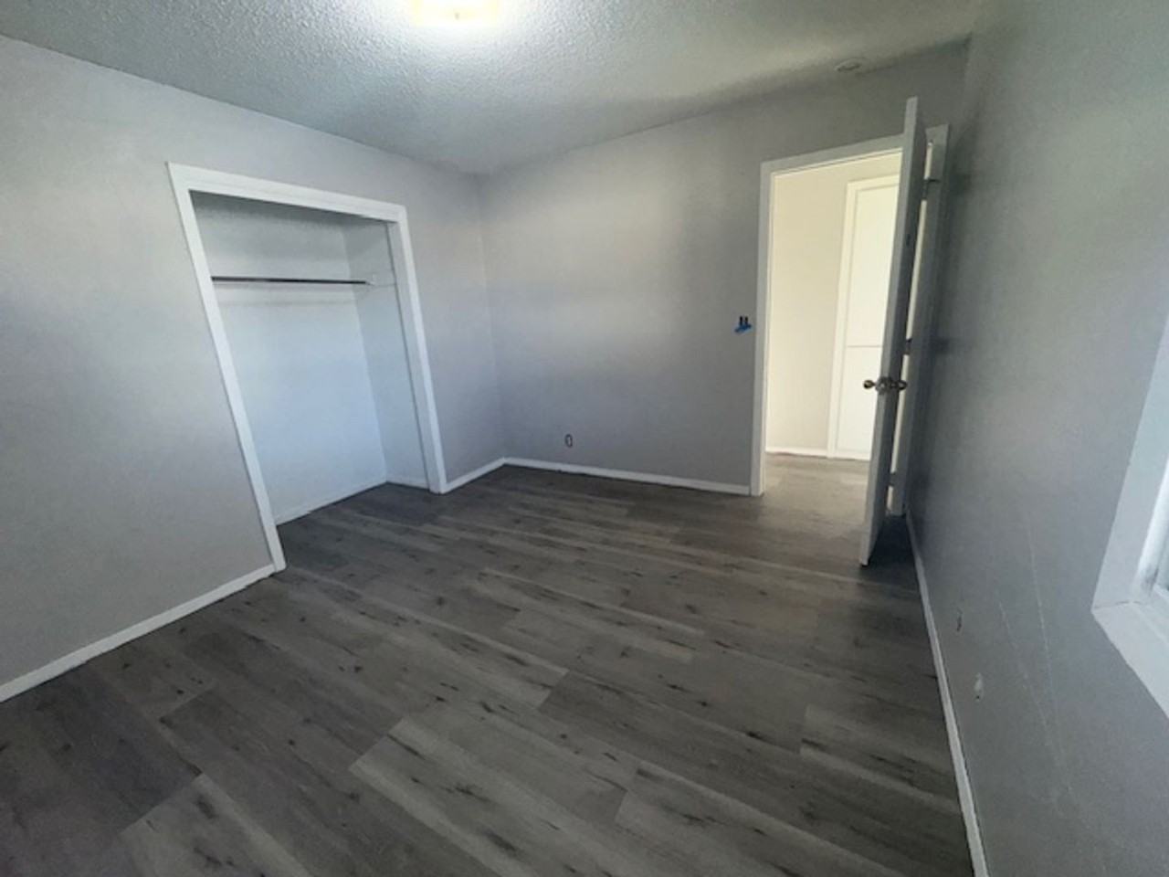 3010 S Phillips Ave - Photo 4 of 7