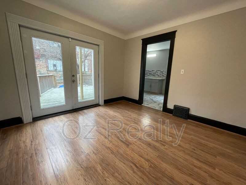 2215 Academy Ave - Photo 3 of 17
