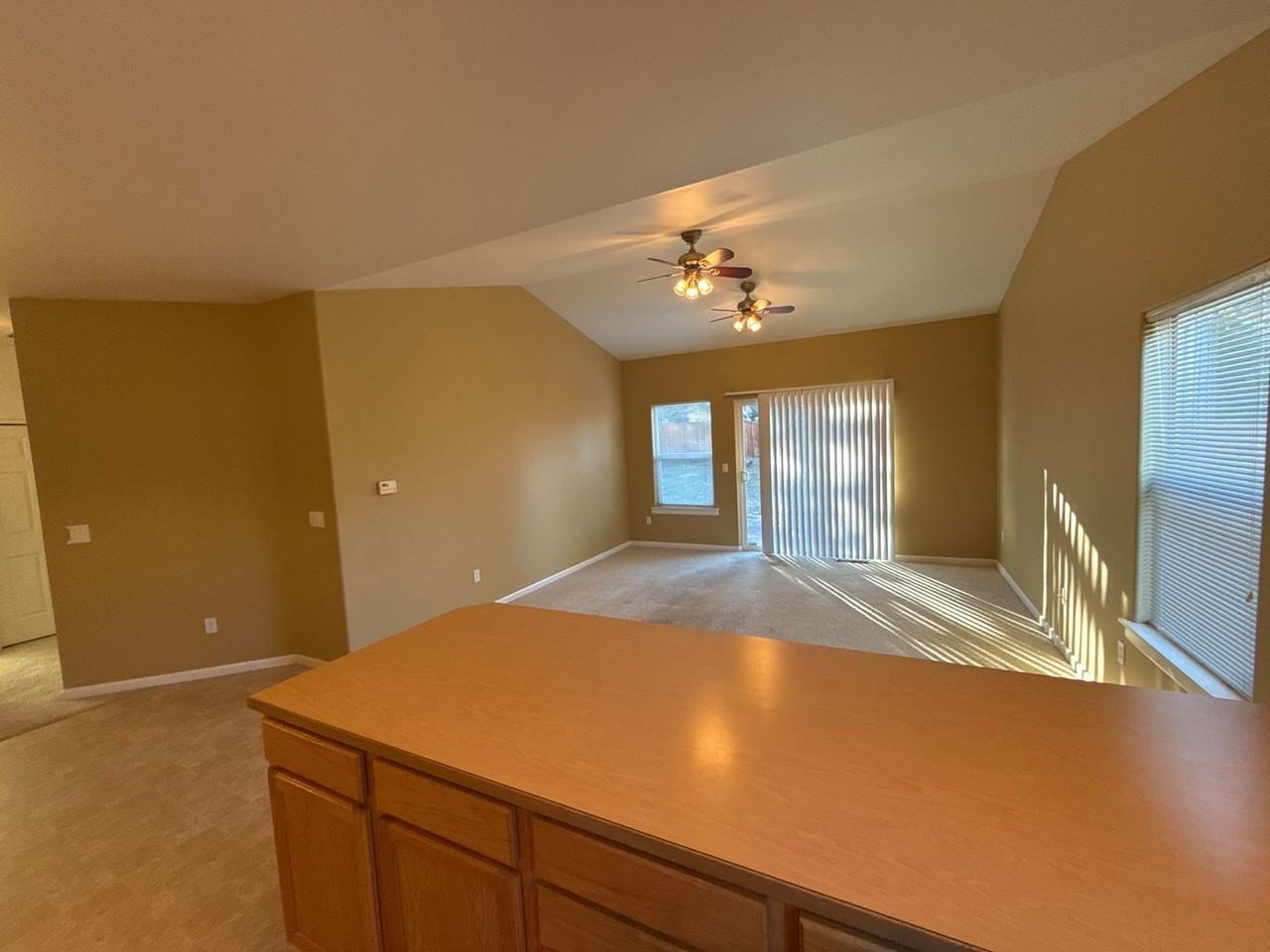 21183 Copperfield Ave - Photo 4 of 16