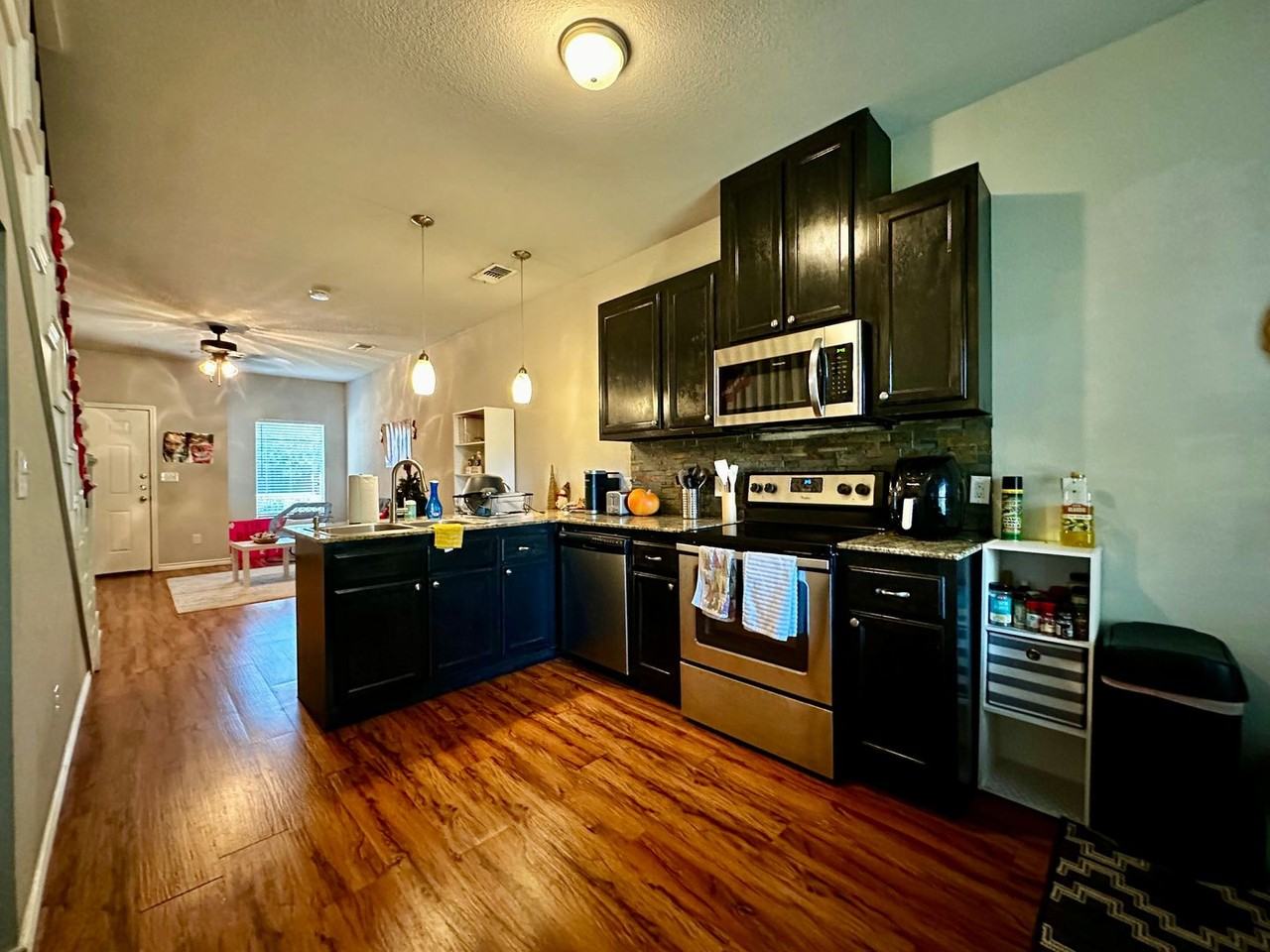 Colorful Modern 2 - Photo 4 of 26