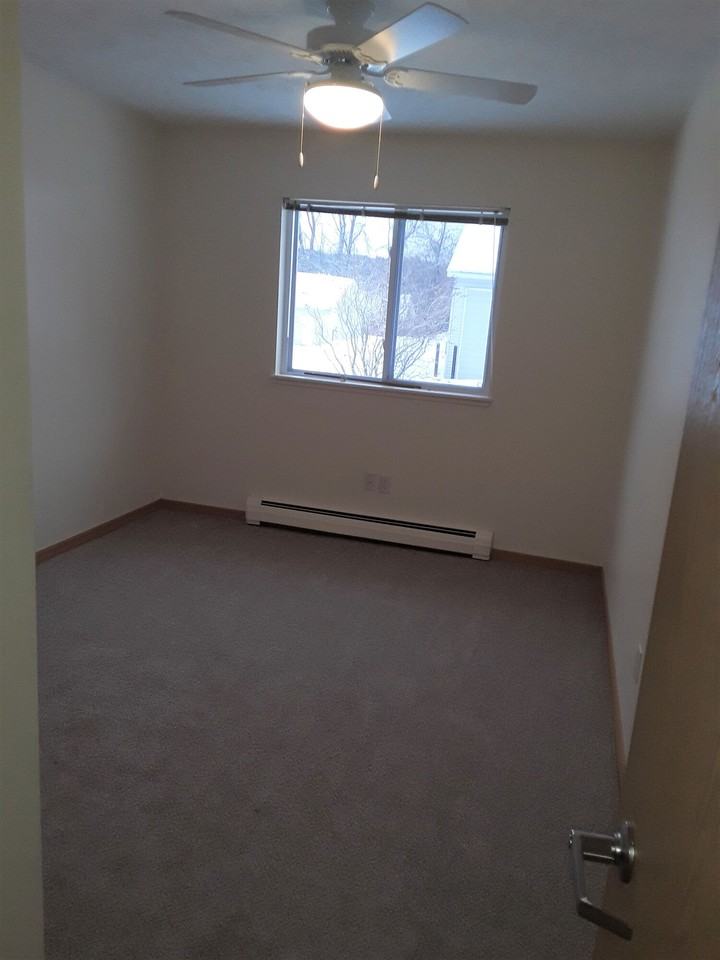 Central Lake Townhouses - Photo 3 of 5