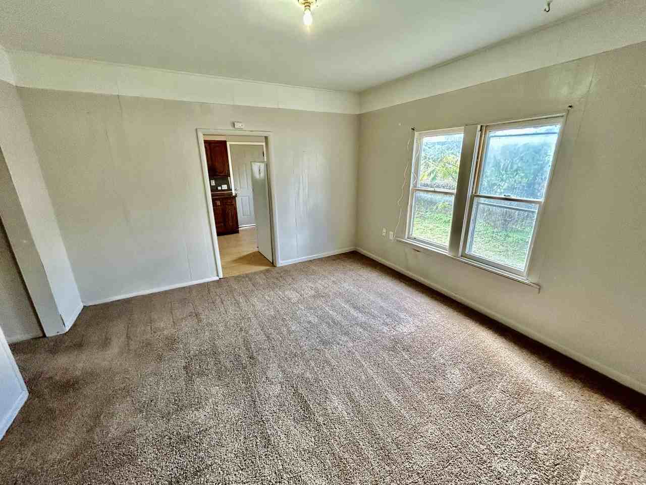 427 W 16TH- Rhynes - Photo 3 of 10