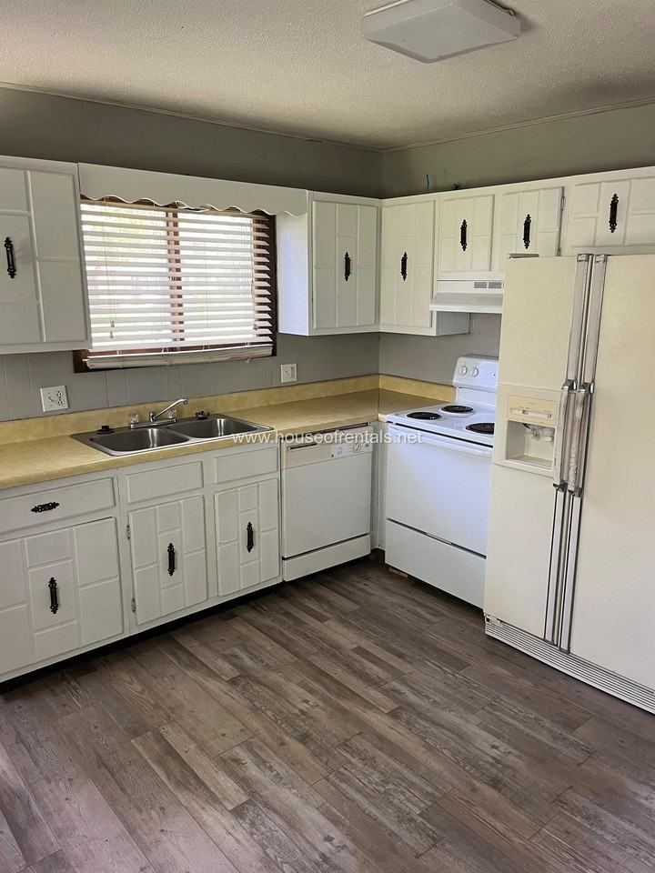 9 Razer Drive - Photo 3 of 6