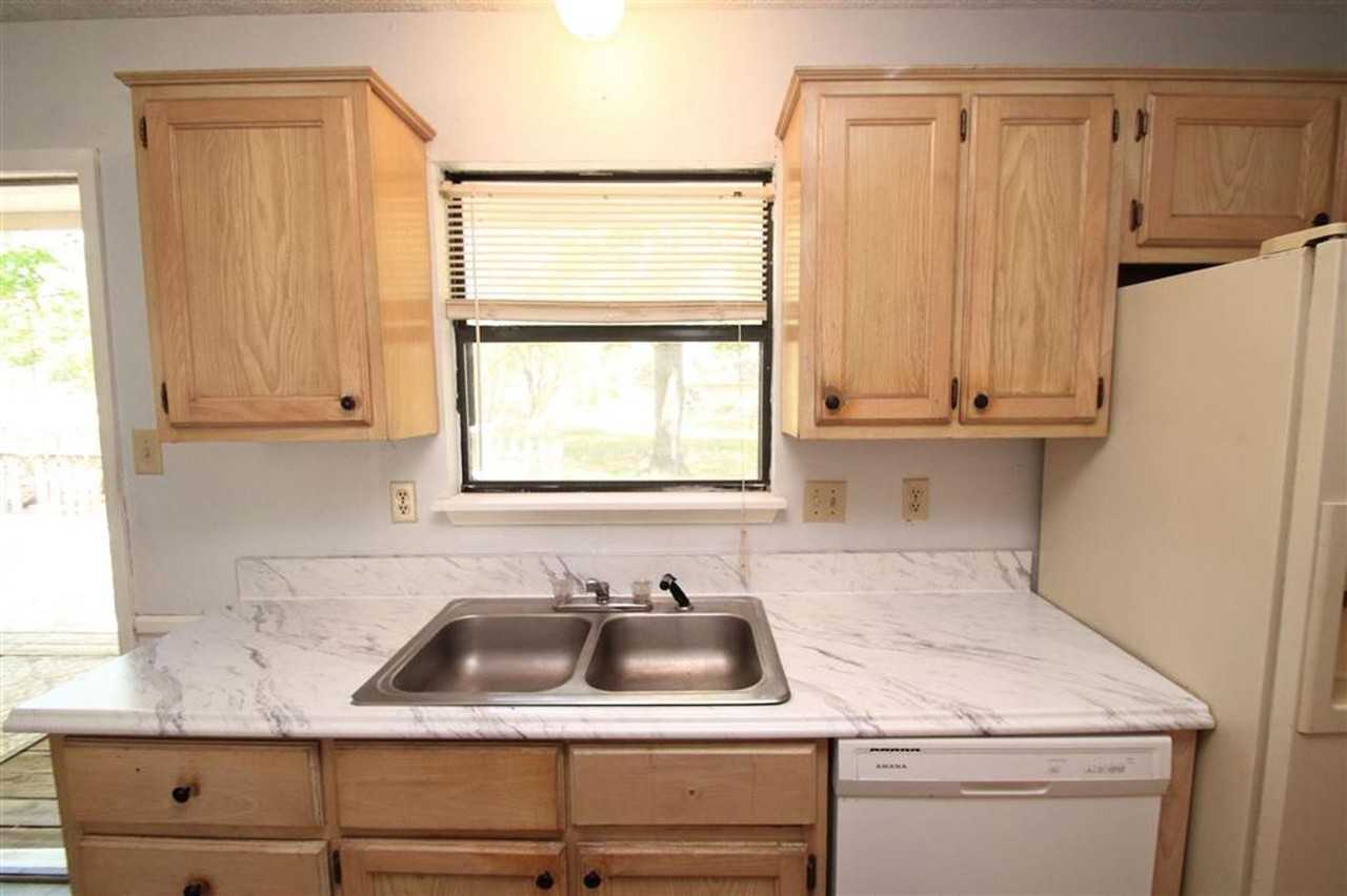 720 Town East Dr - Photo 2 of 14