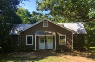 featured image of 912A Cleveland Ave