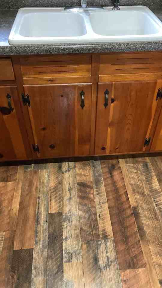 305 Dogwood Ave - Photo 4 of 10