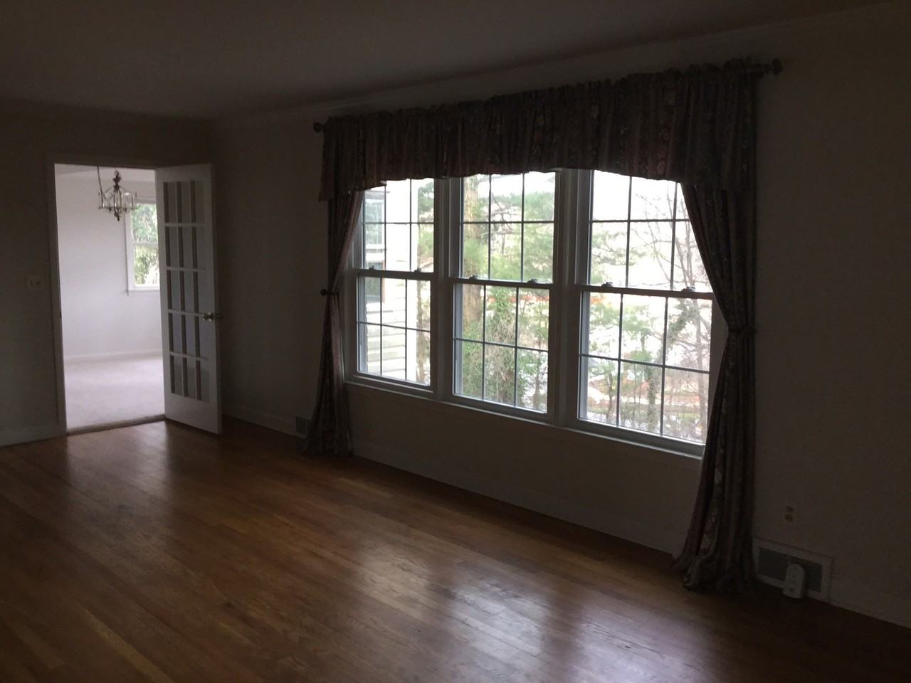 1430 Ridgecrest Dr - Photo 2 of 15