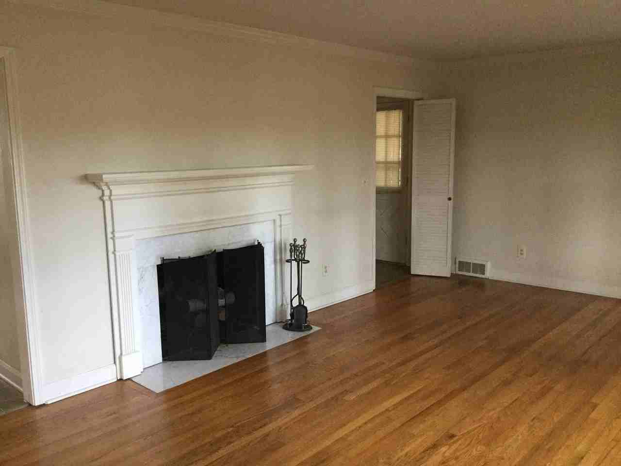 1430 Ridgecrest Dr - Photo 3 of 15