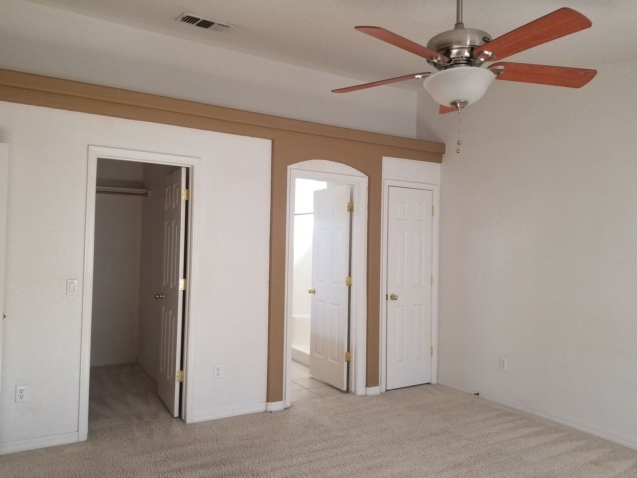 3019 Maracaibo Way - Photo 7 of 18