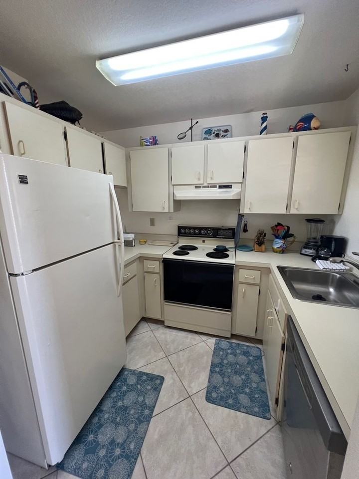 3221 White Ibis Ct #D3 - Photo 5 of 23