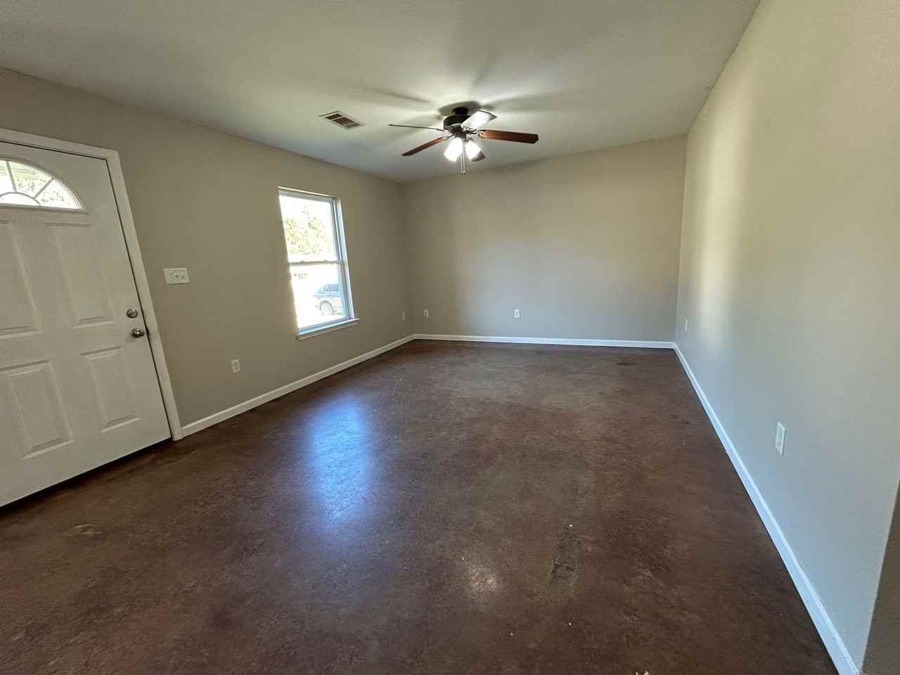 4 Jaki Ln - Photo 2 of 11