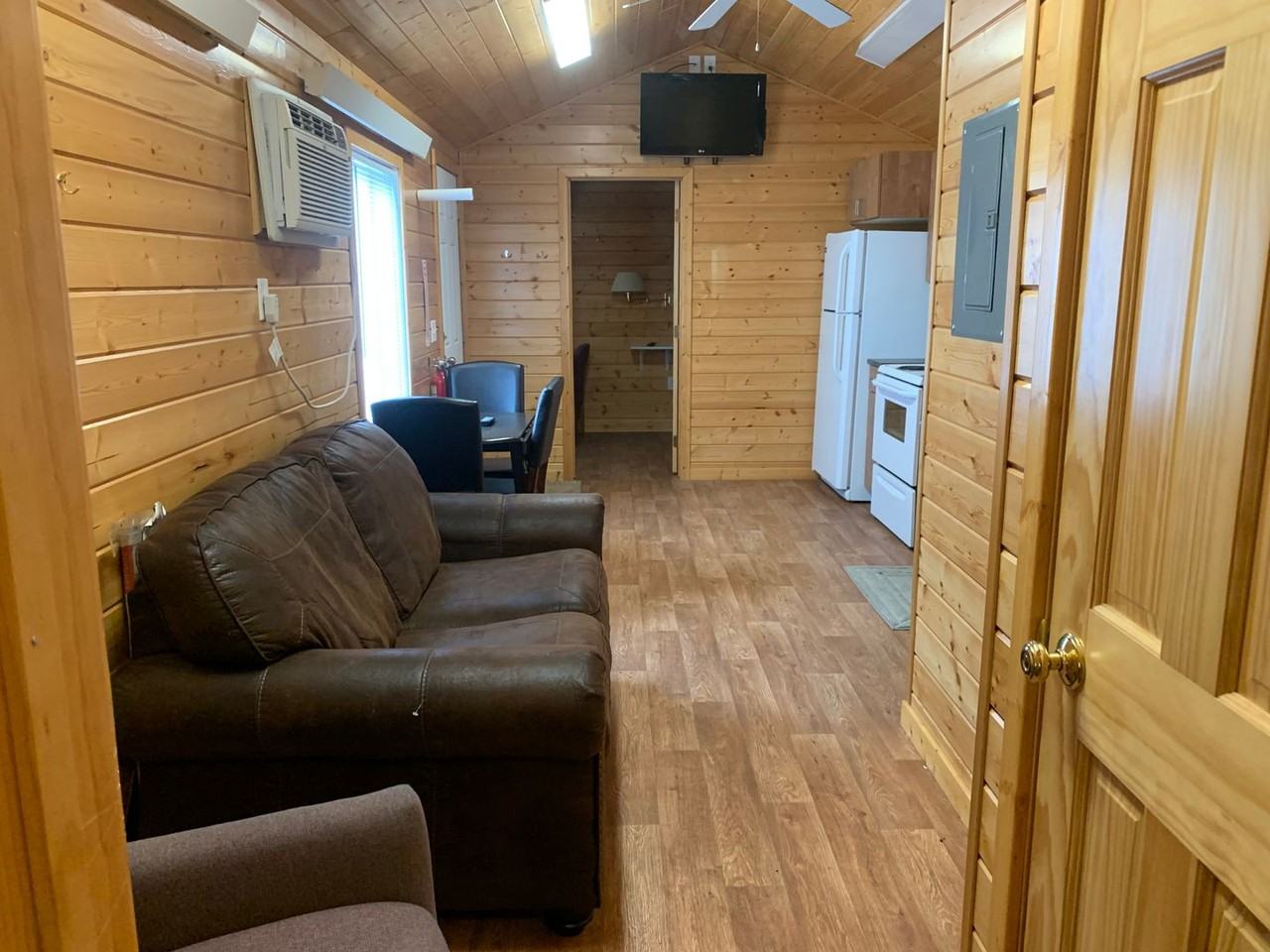 4139 Arden Ave - Photo 5 of 27