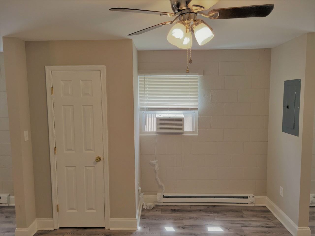 NORTH20TH ST 927 - Photo 3 of 11