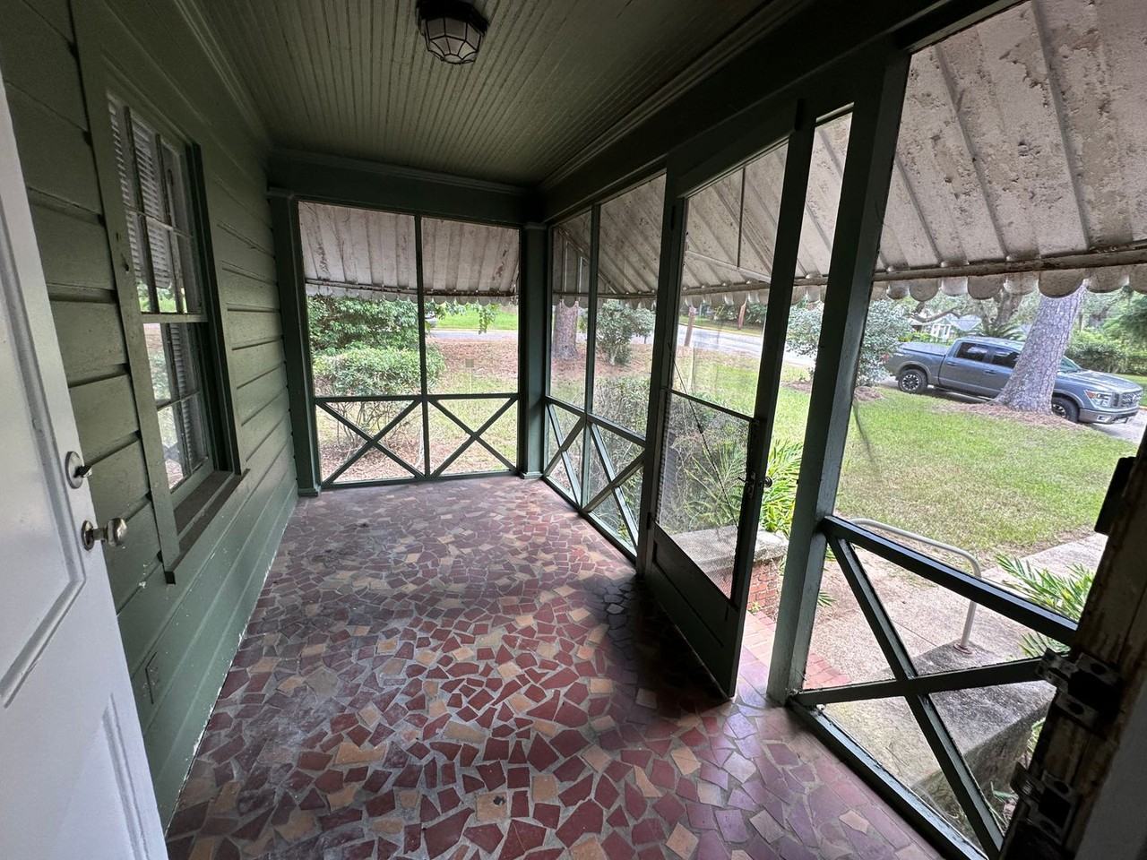 602 Talaflo St - Photo 2 of 13