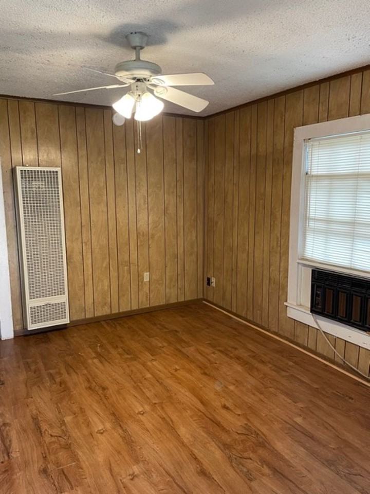 1534 Lytle Acres Dr - Photo 3 of 11