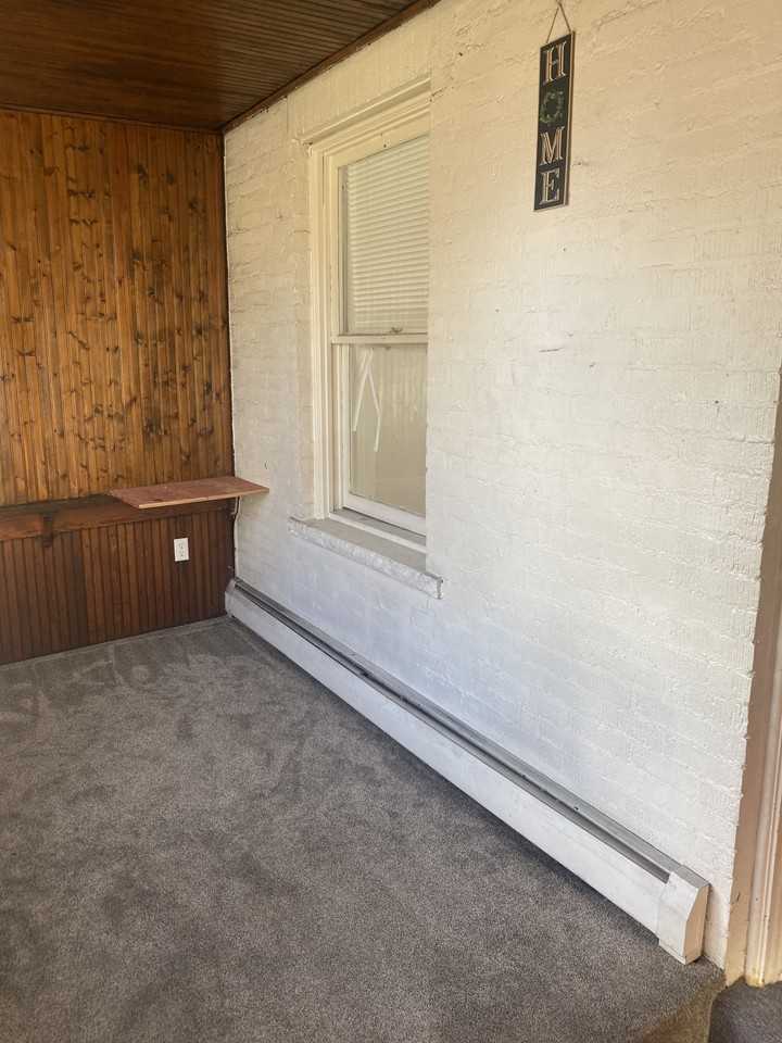 713 16th Street - Photo 3 of 8