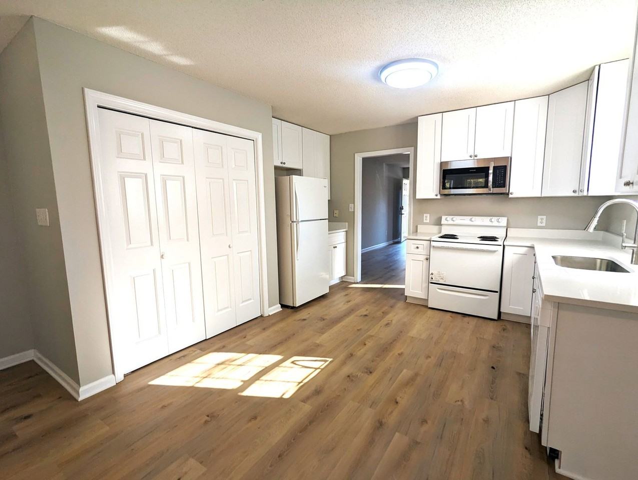 125 Lonesome Wind Way - Photo 5 of 12