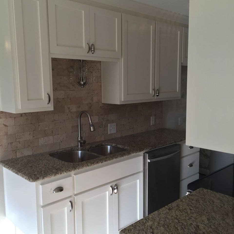 609 N Post St - Photo 2 of 19