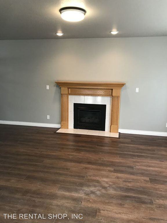 1798 Se Ironwood Ct - Photo 3 of 13