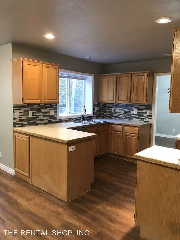 1798 Se Ironwood Ct - Photo 4 of 13