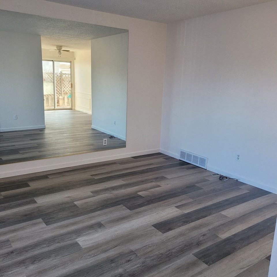 2847 Oxford Avenue #A - Photo 6 of 14