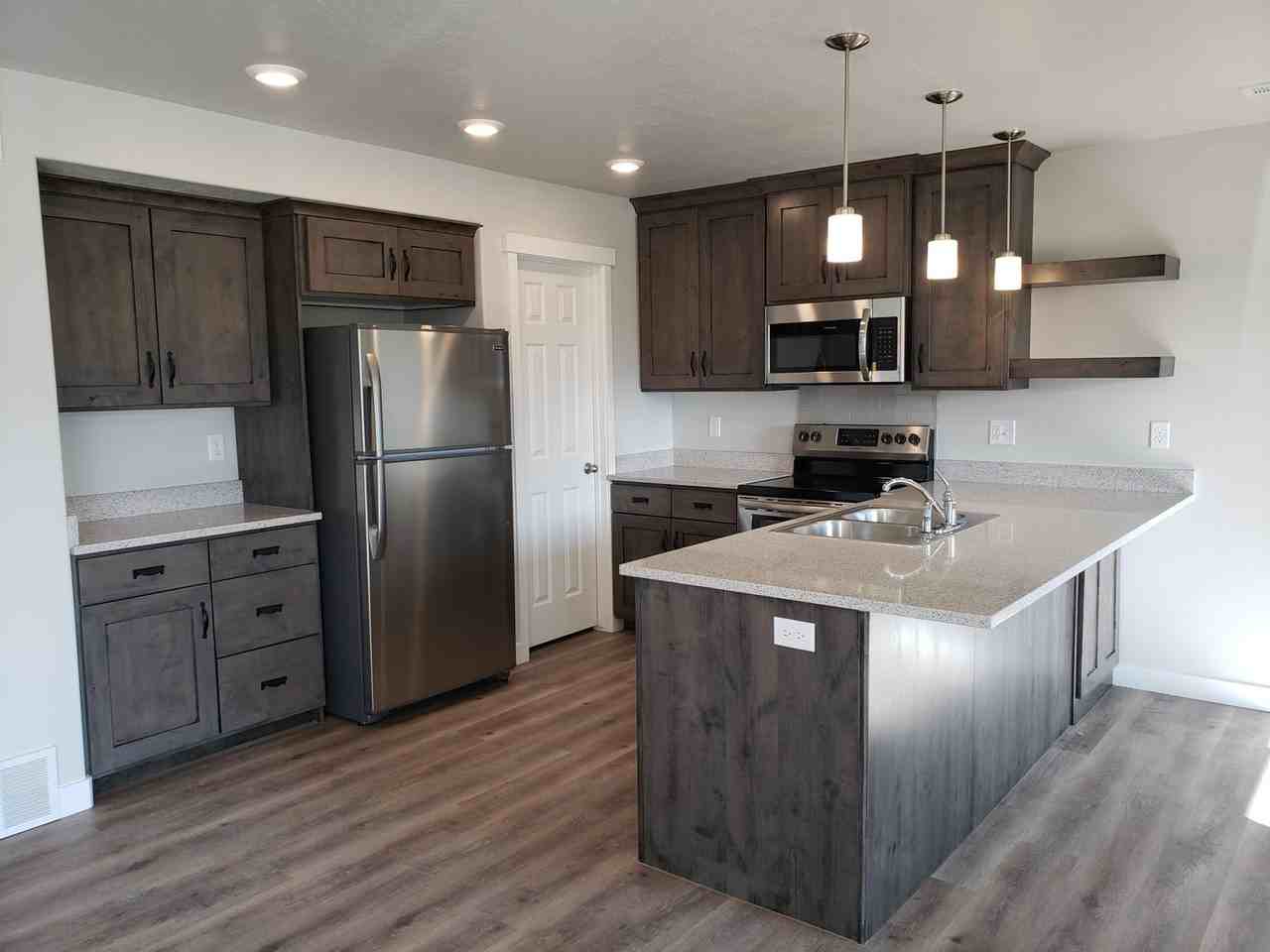 451 N 1200 W - Photo 5 of 35