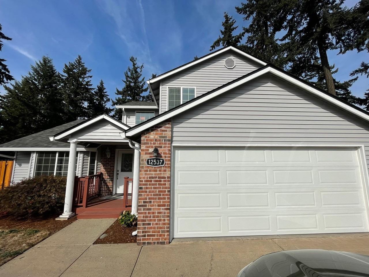 12537 Southeast Bush Street - Photo 2 of 27