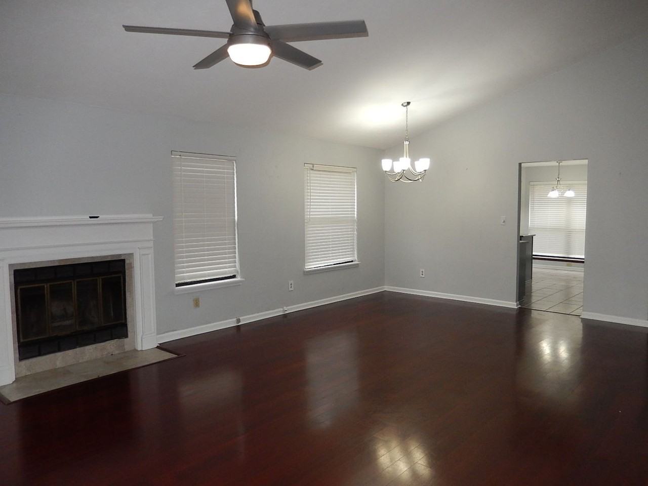 8612 Oak Forest Trl - Photo 3 of 22