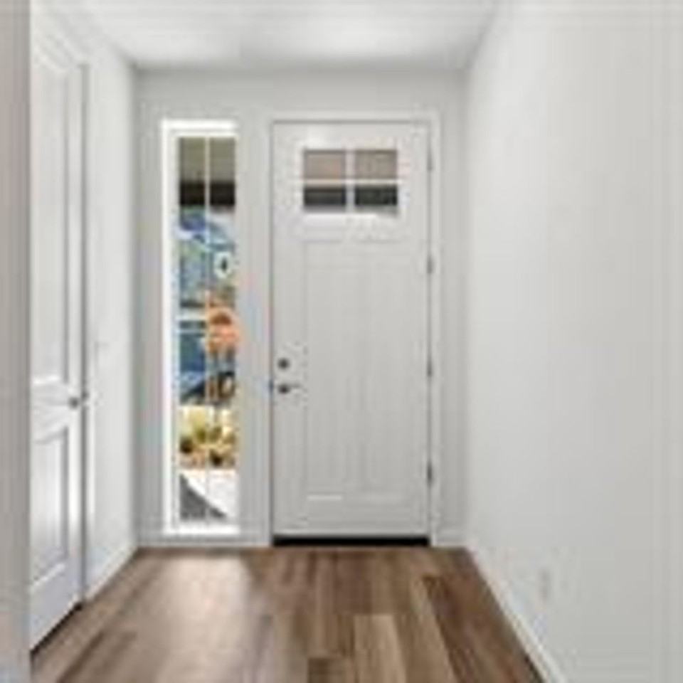 6911 Peak Way - Photo 4 of 36
