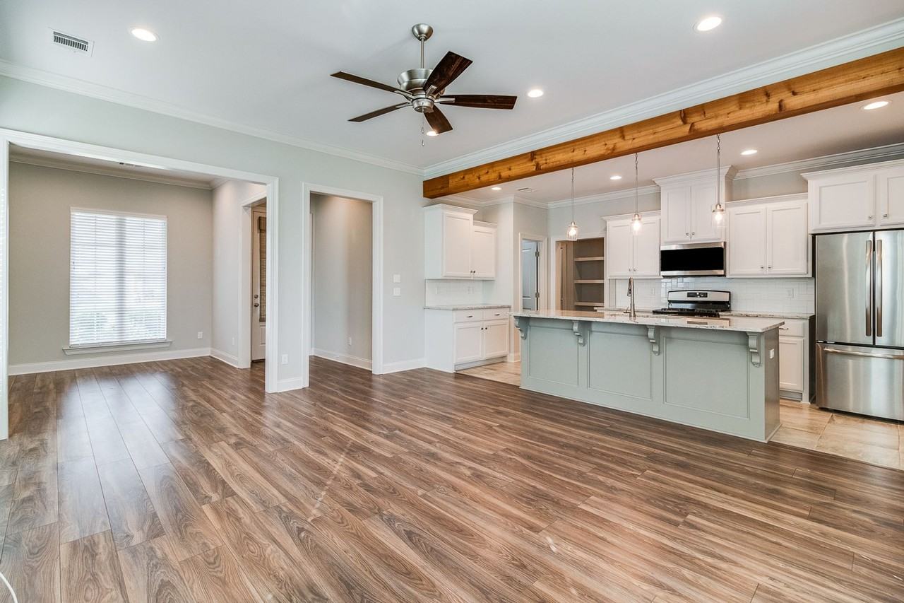 318 Benedict Dr - Photo 5 of 23