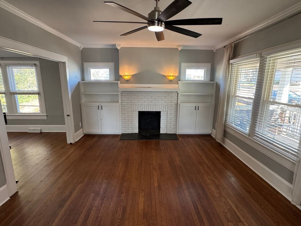 1711 Harrill St - Photo 2 of 18