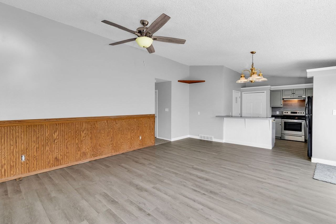 466 1/2 Carson Lake Dr - Photo 6 of 31