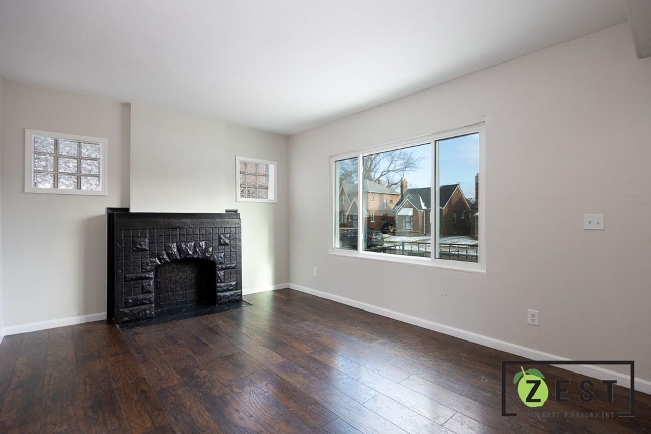 15827 Tracey St - Photo 2 of 35