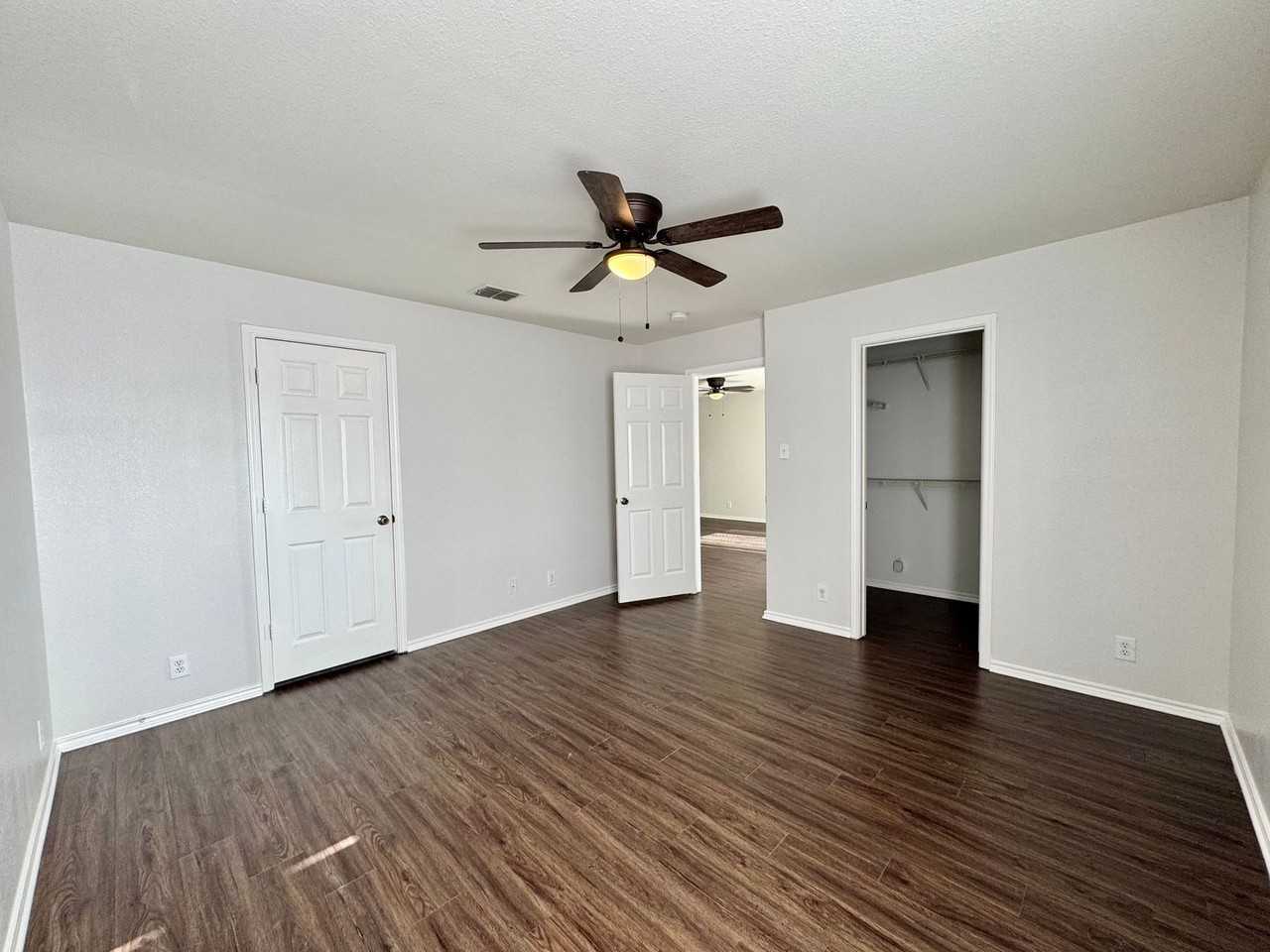 6926 Opal Clfs - Photo 7 of 19