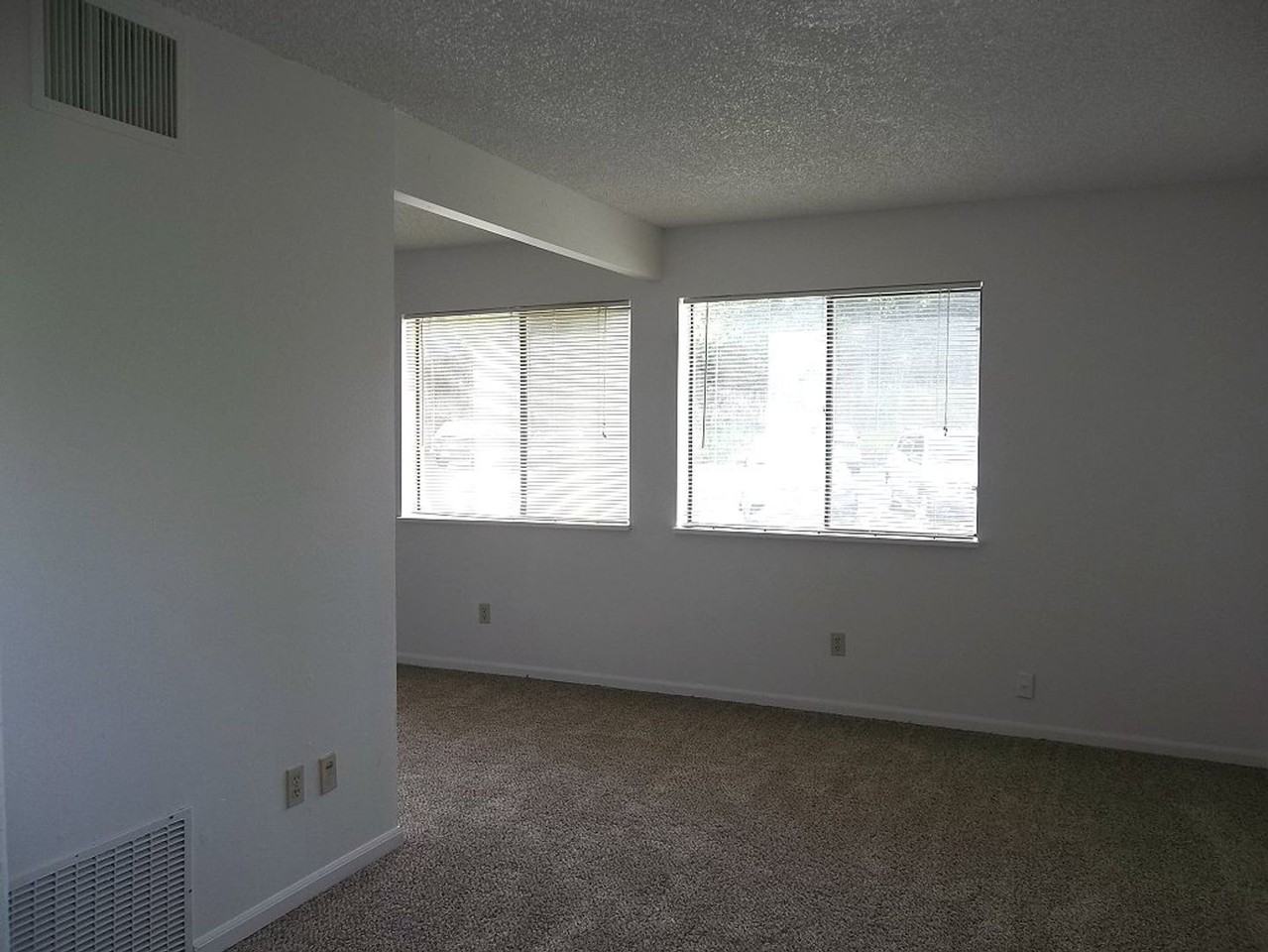 1705 Heatheridge Rd - Photo 7 of 12