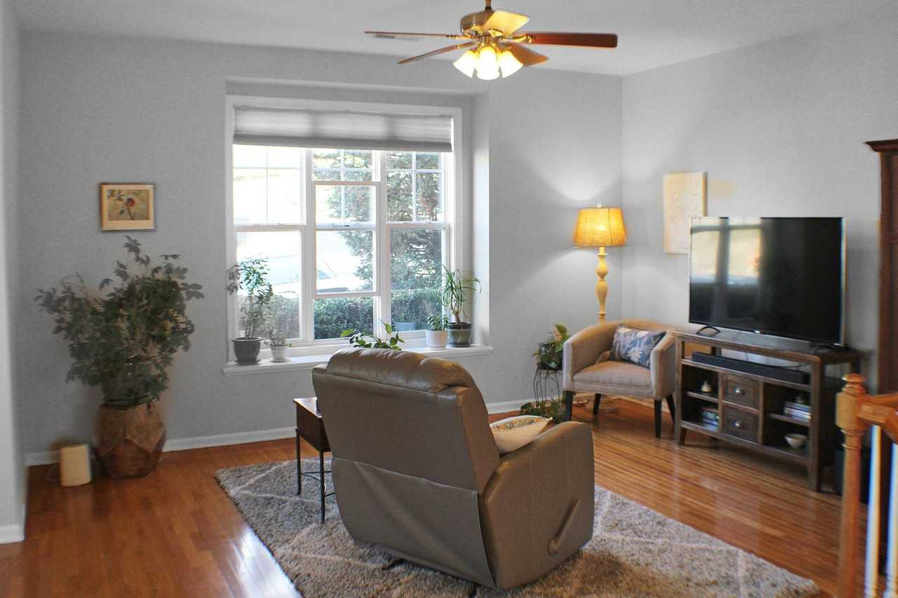 115 Boxwood Ct - Photo 3 of 35
