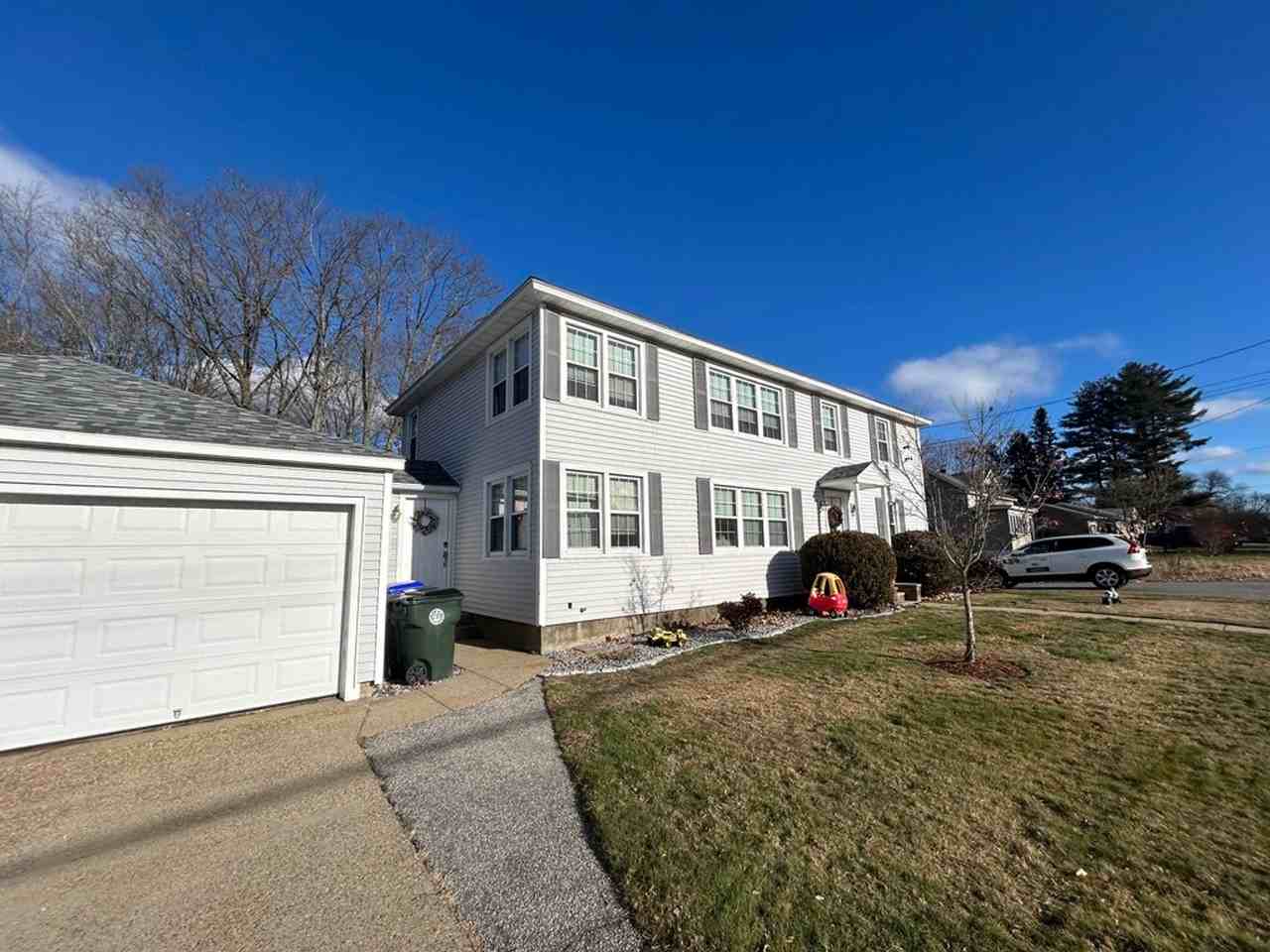 416 Laydon St - Photo 2 of 22