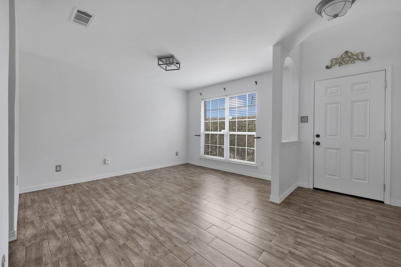 1214 Coral Bay - Photo 3 of 27