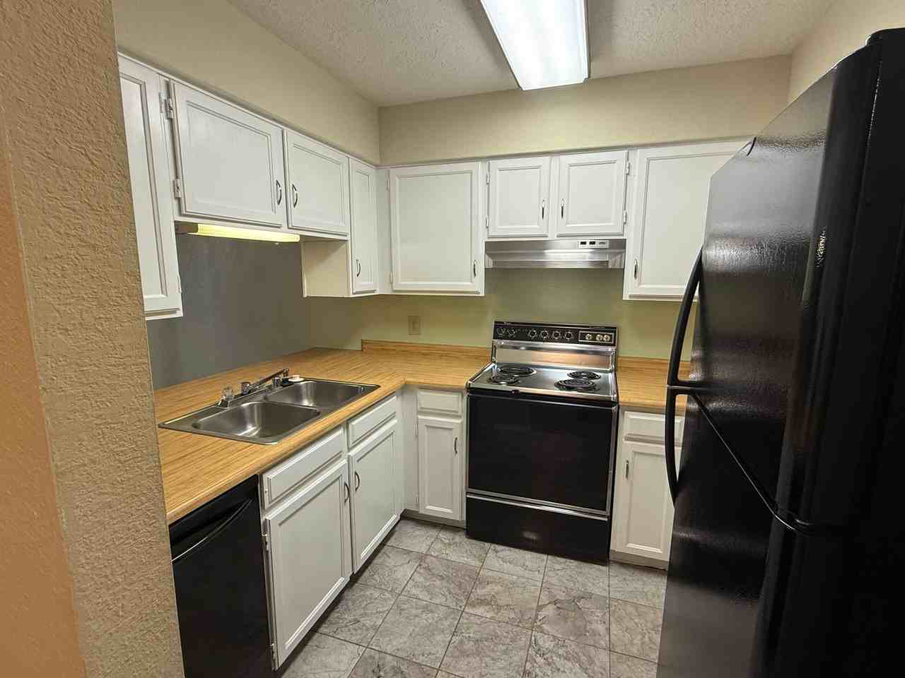 6332 El Camino Real St Ne - Photo 5 of 10