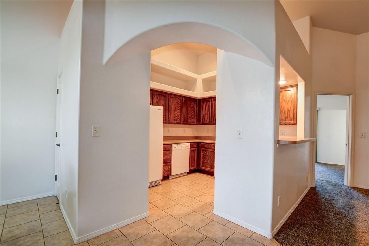 1440 Loren Dr - Photo 6 of 27