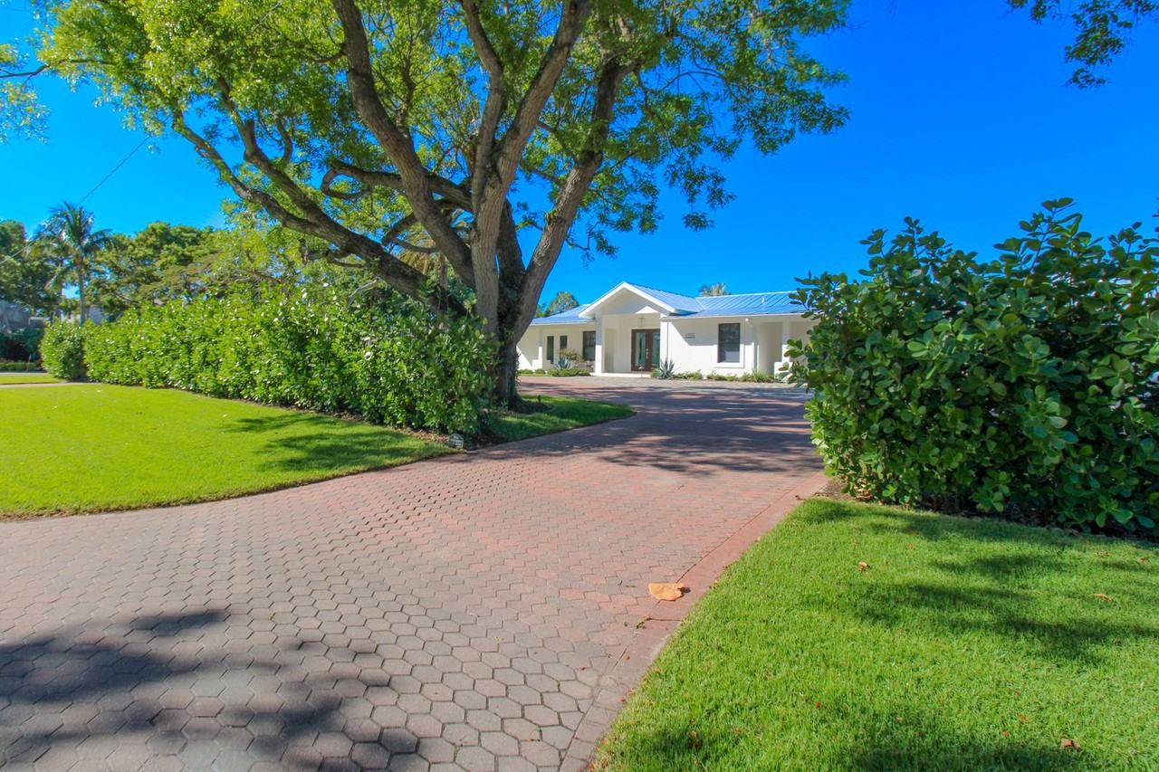 1555 Crayton Rd - Photo 6 of 50